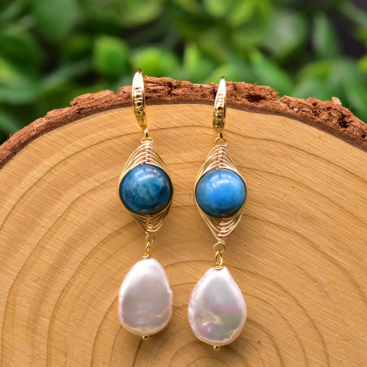 NEW HIGH-END FRESHWATER PEARL EARRINGS
