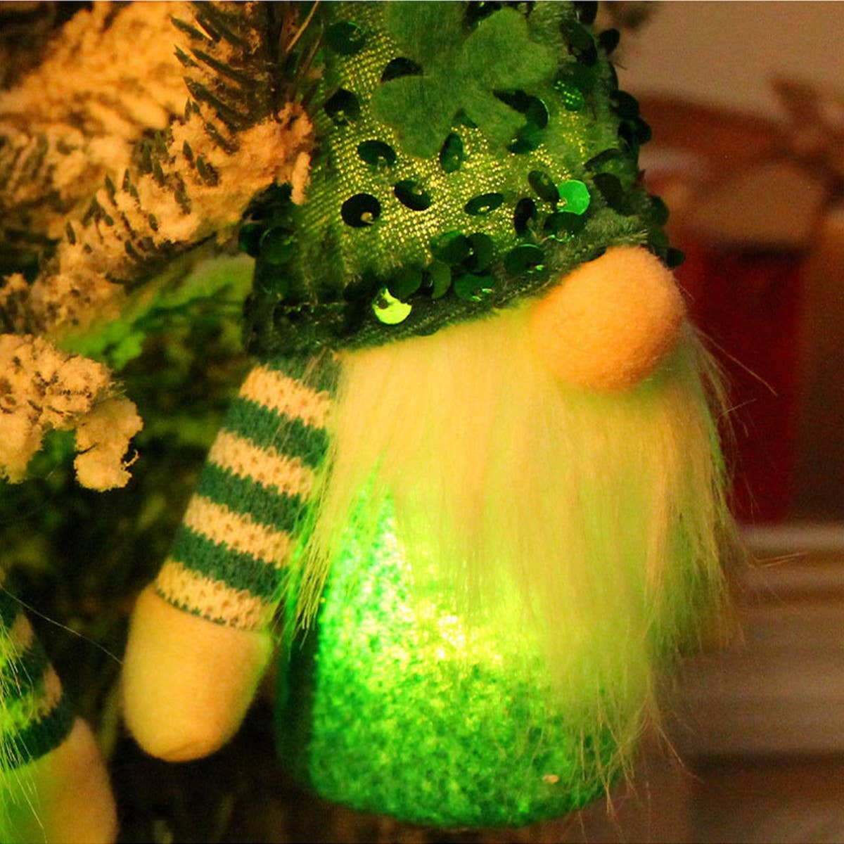 ST. PATRICK'S DAY SEQUIN HAT LIGHT UP ELF DOLL_CWMM3455