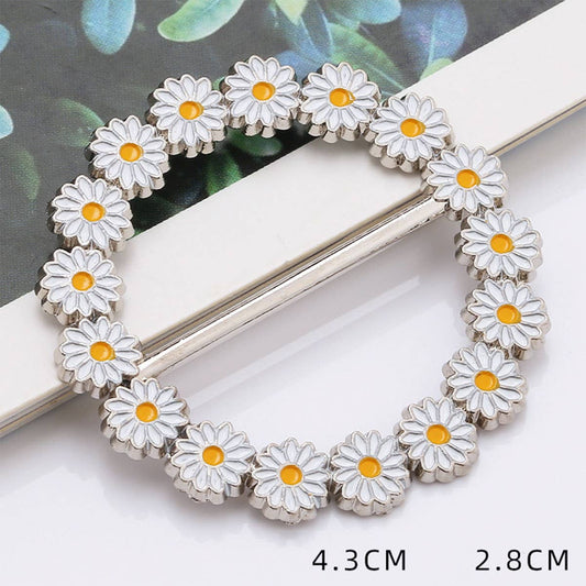 METAL RING DAISY SCARF RING WITH NO UPKEEP