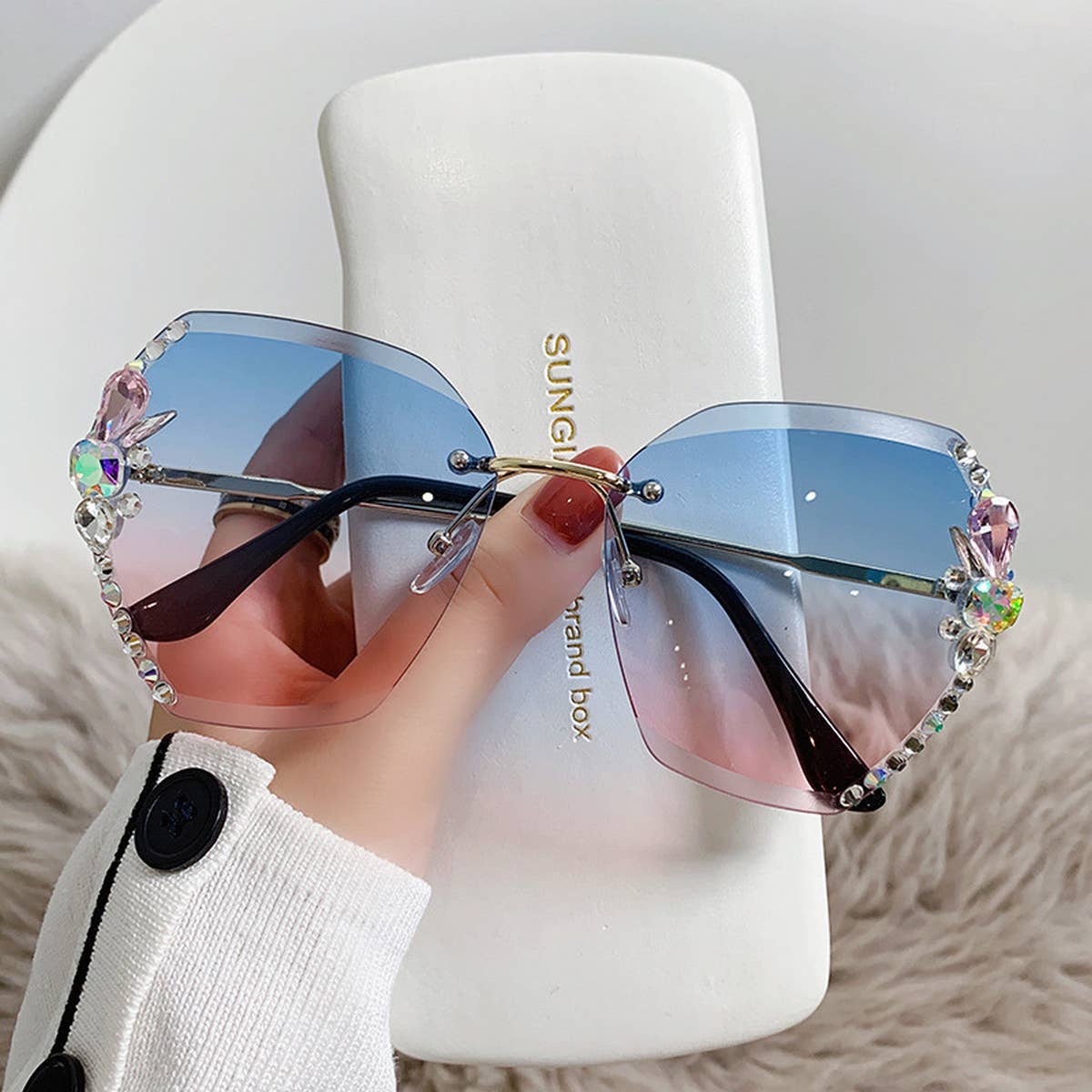 WOMEN FASHION RHINESTONE SUNGLASSES