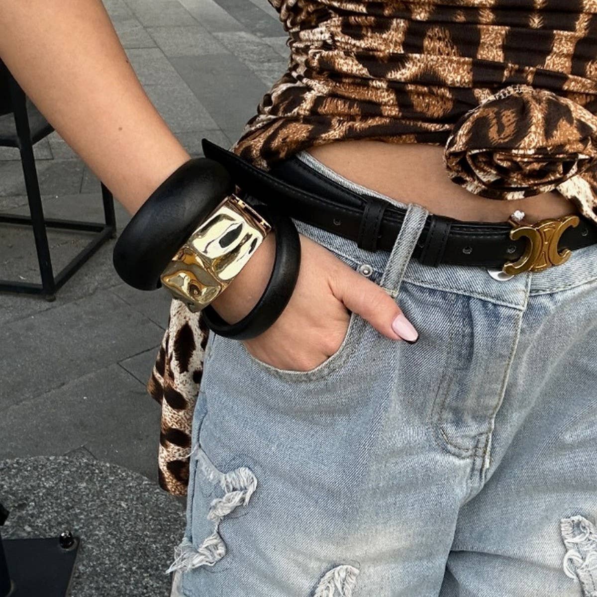 NEW METAL GEOMETRIC SMOOTH SPRING BRACELET