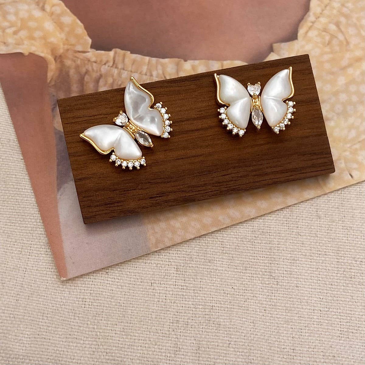 WHITE MOTHER-OF-PEARL ZIRCONIA BUTTERFLY EARRINGS