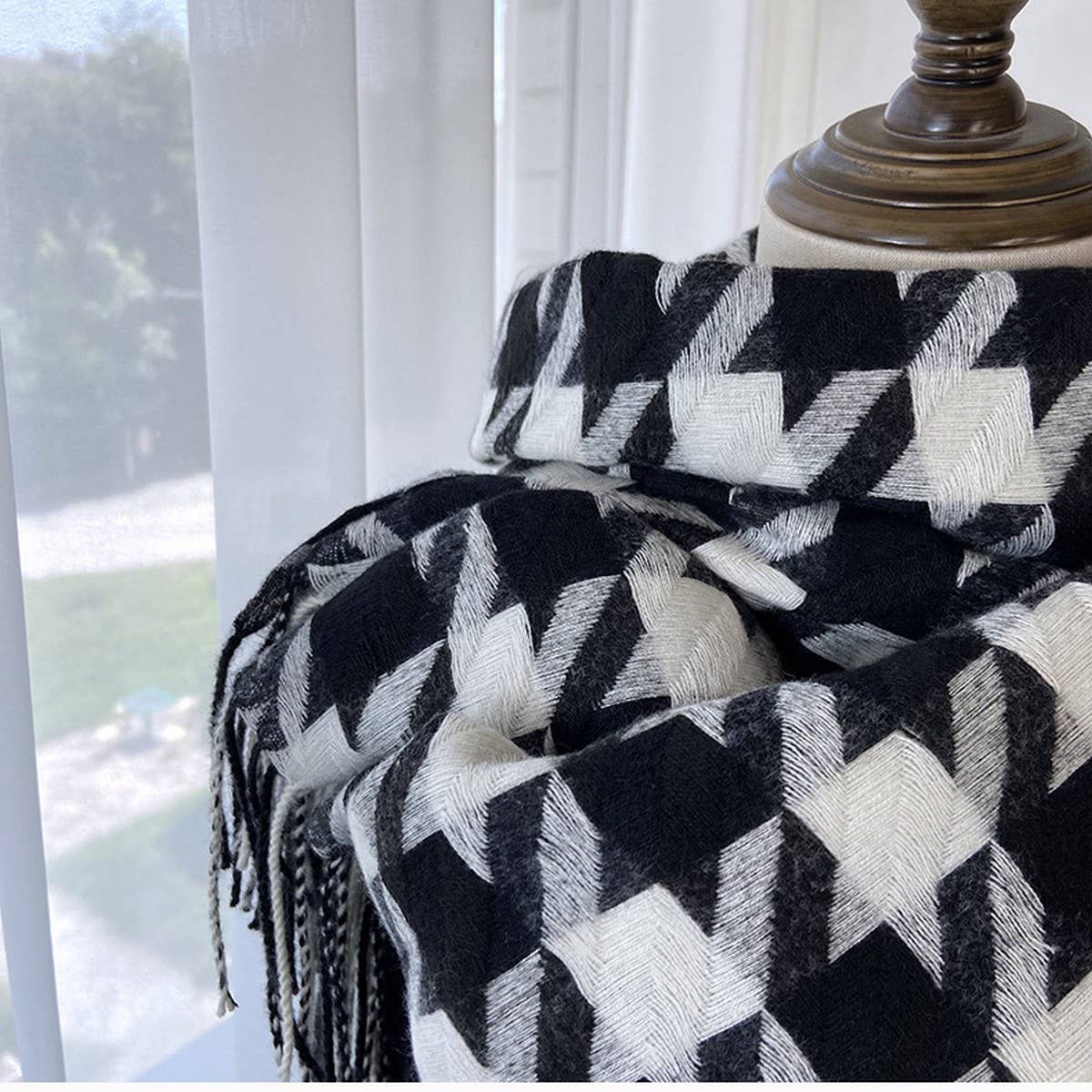 Houndstooth Tassel Scarf - Thick Winter Wrap