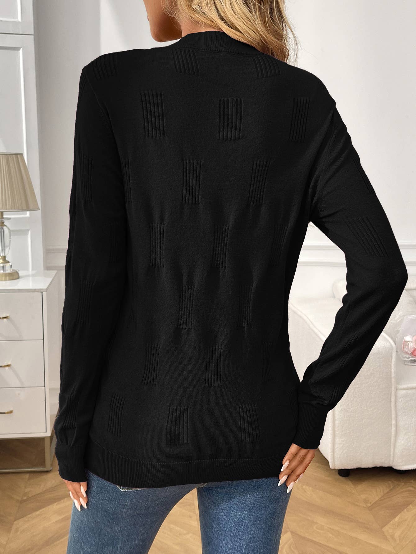 Solid-color round-neck pullover knitted sweater