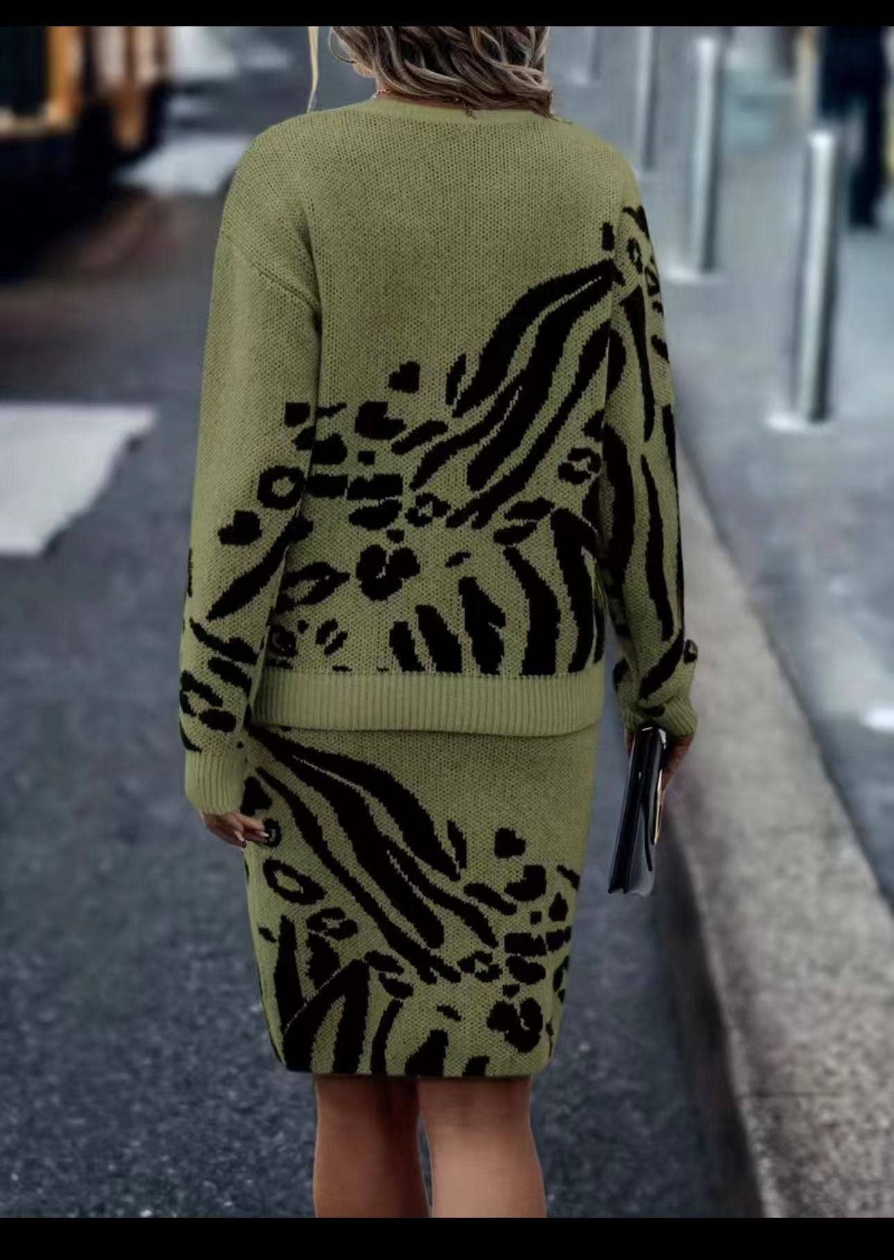 JACQUARD LONG-SLEEVED CREW-NECK SWEATER SET SKIRT