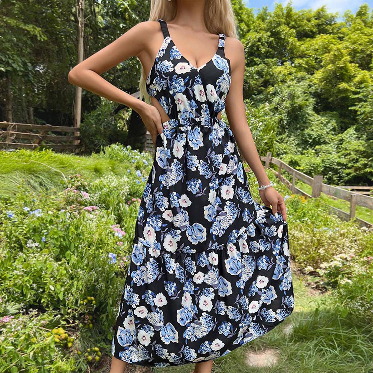 FASHION DESIGN SENSE HALTER SWEET DRESS