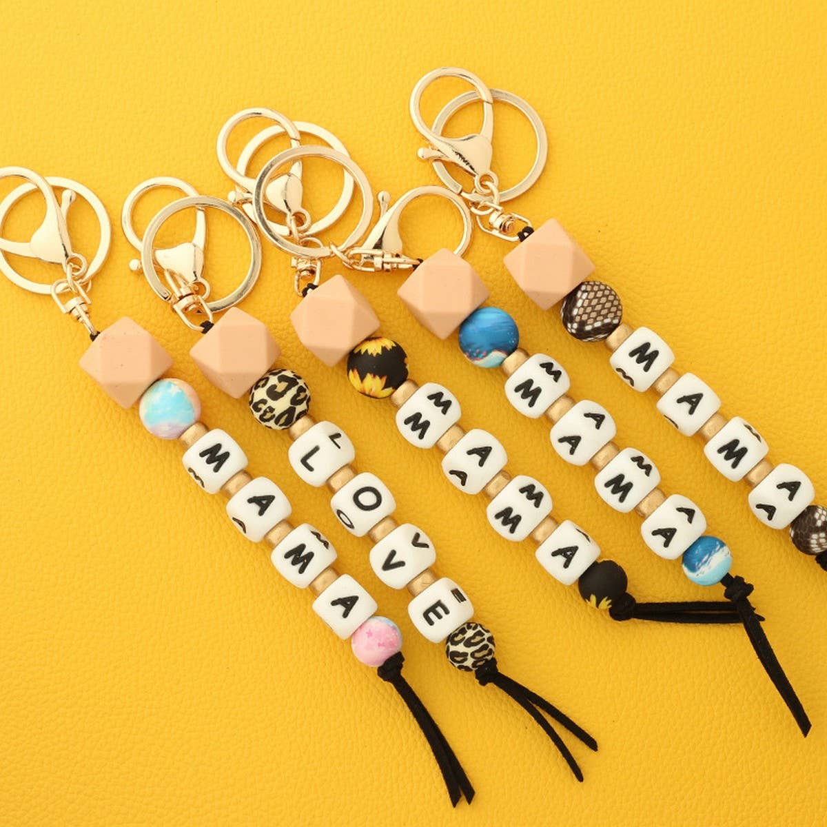 Silicone Bead Keychain with Letter and Wooden Disc_CWAB5106