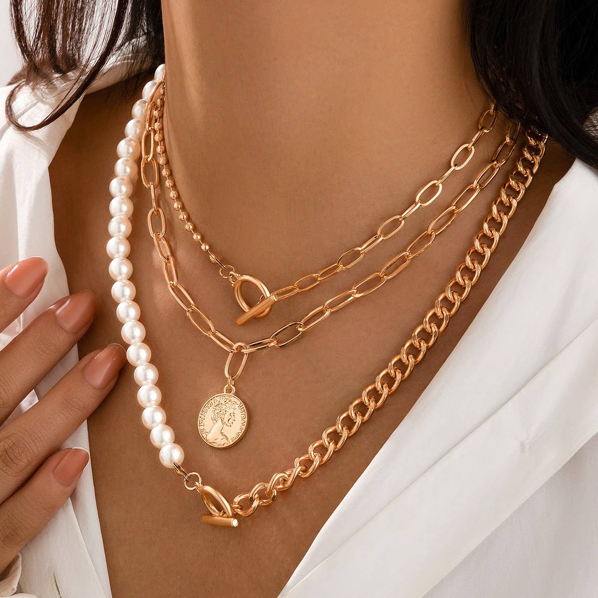 VERSATILE GEOMETRIC FAUX PEARL TWISTED NECKLACE