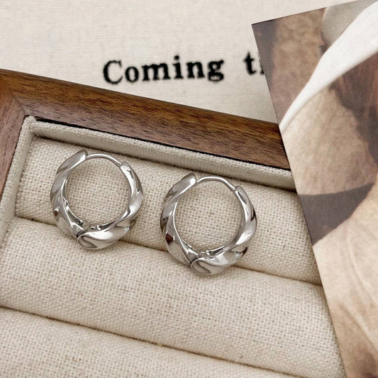 HIGH-GRADE MOBIUS PLAIN HOOP EARRINGS FOR WOMEN
