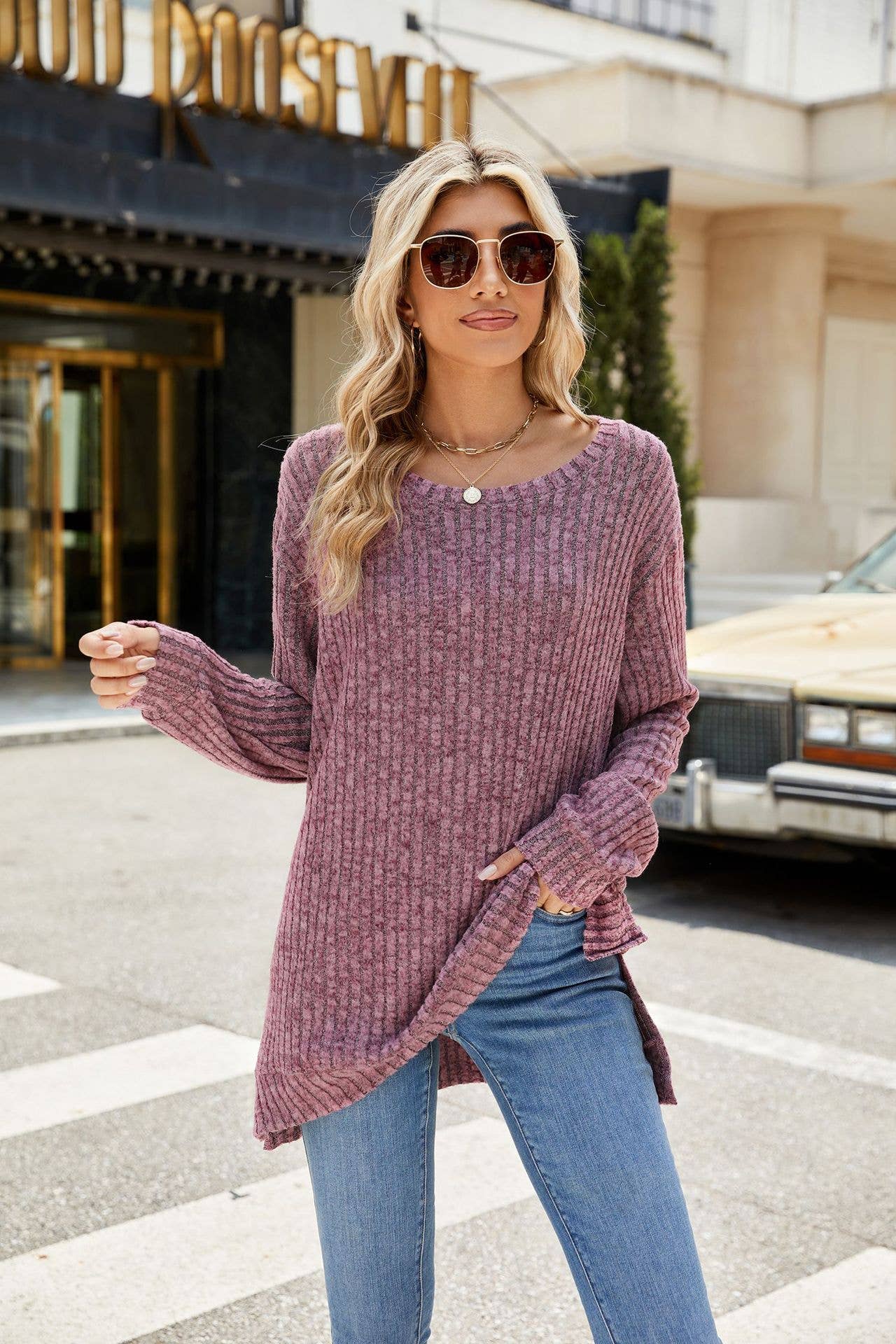 Round-neck,long-sleeved,brushed and slit T-shirt