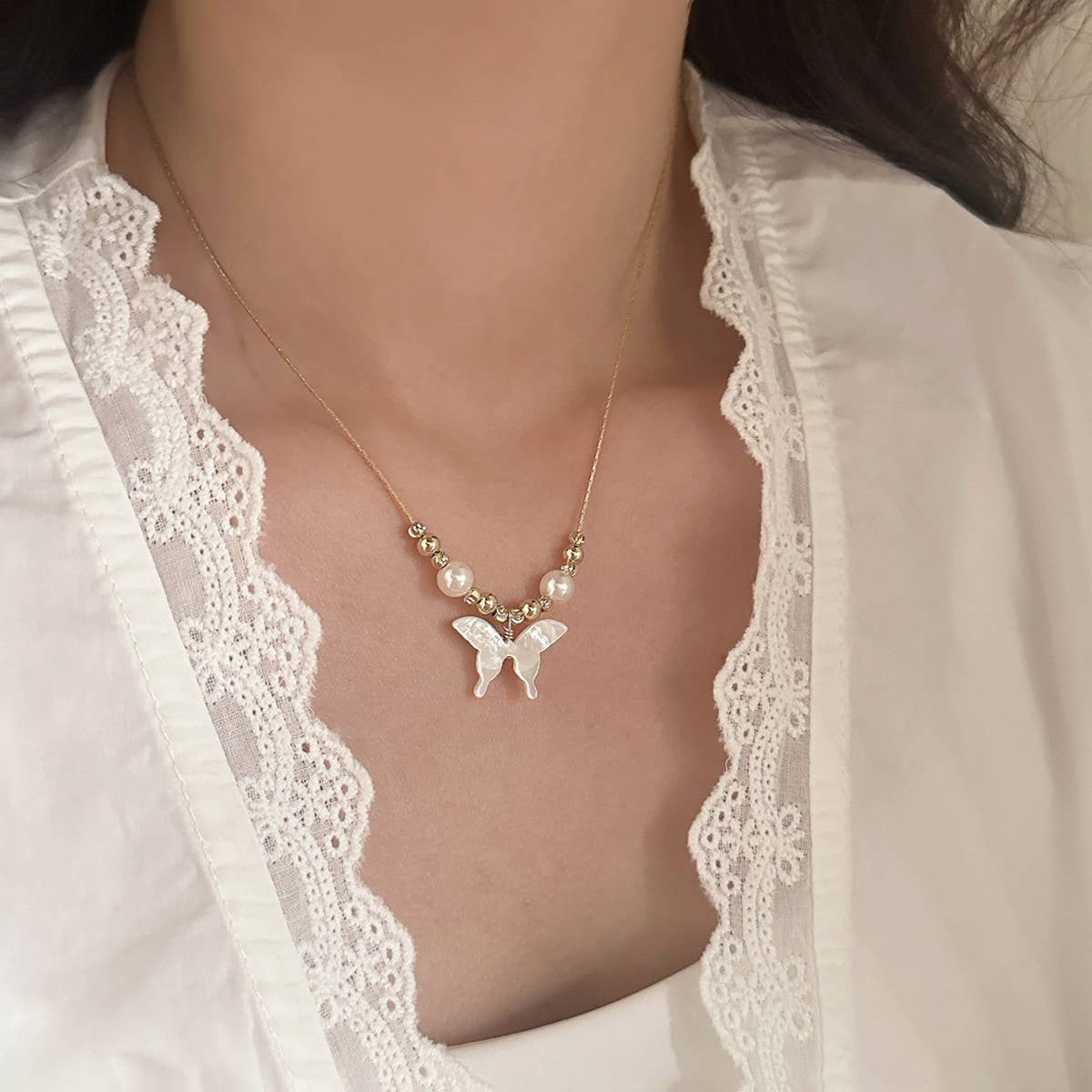 NEW HIGH-END BUTTERFLY PENDANT NECKLACE FOR WOMEN