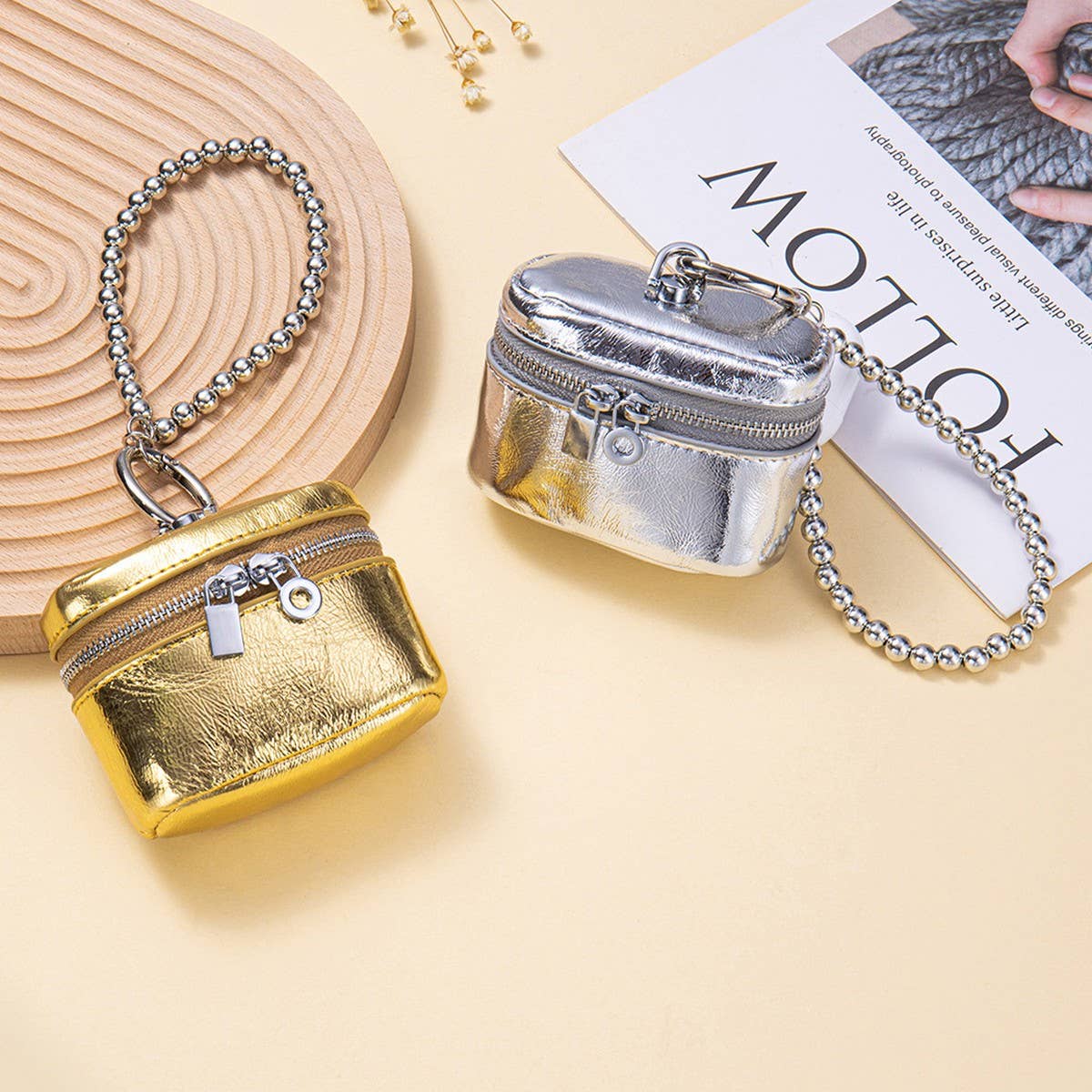 Fashion Leather Pouch ? Pearl Bracelet Design_CUAB00387