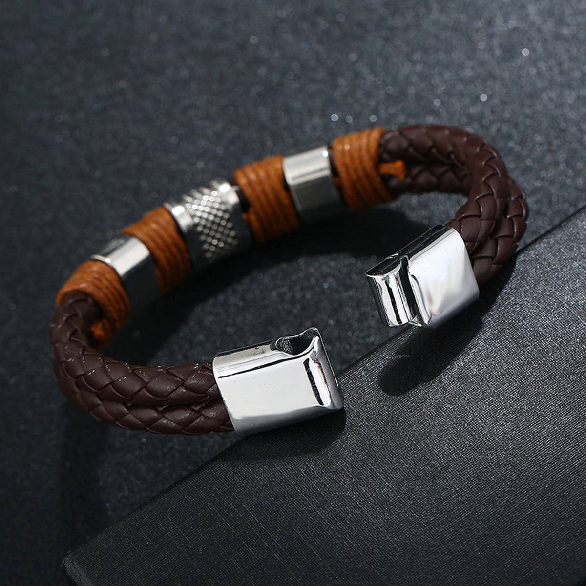 MEN'S PERSONALIZED SIMPLE LEATHER BRACELET