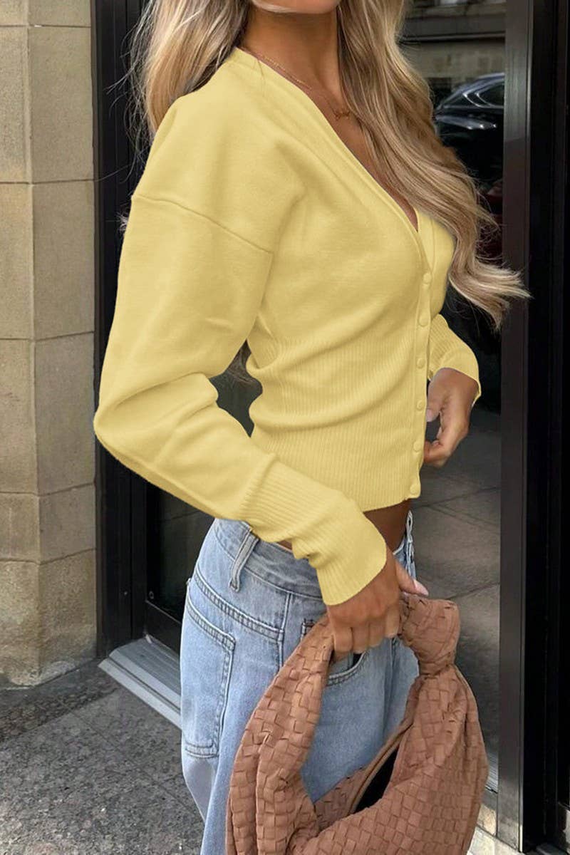 CWOCAL00754_V-NECK CASUAL SOLID COLOR BUTTON KNITTED SWEATER