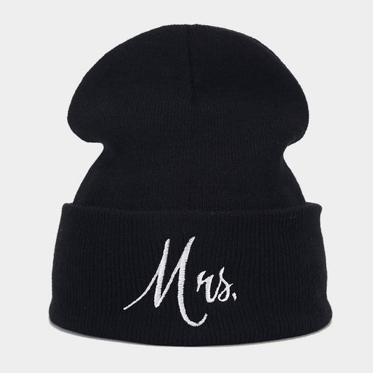 MRS MR EMBROIDERED KNITTED HAT FOR MEN AND WOMEN