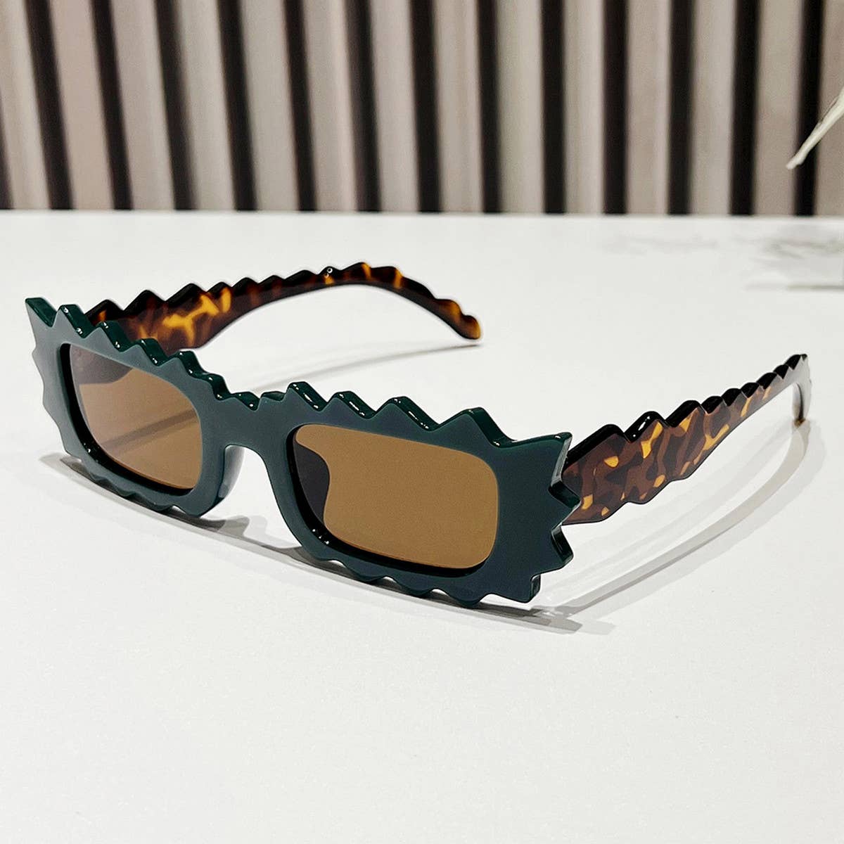 PERSONALIZED LACE IRREGULAR SUNGLASSES_CWASG0416