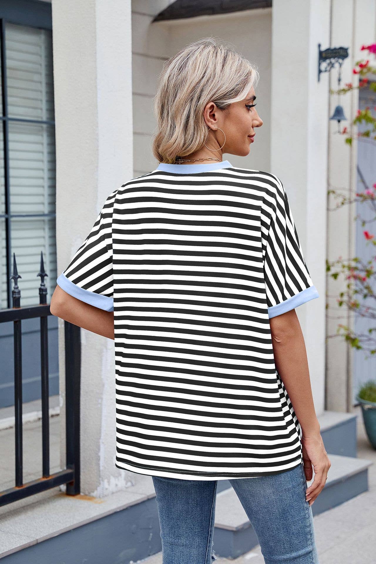 Round neck sleeved striped short-sleeved T-shirt