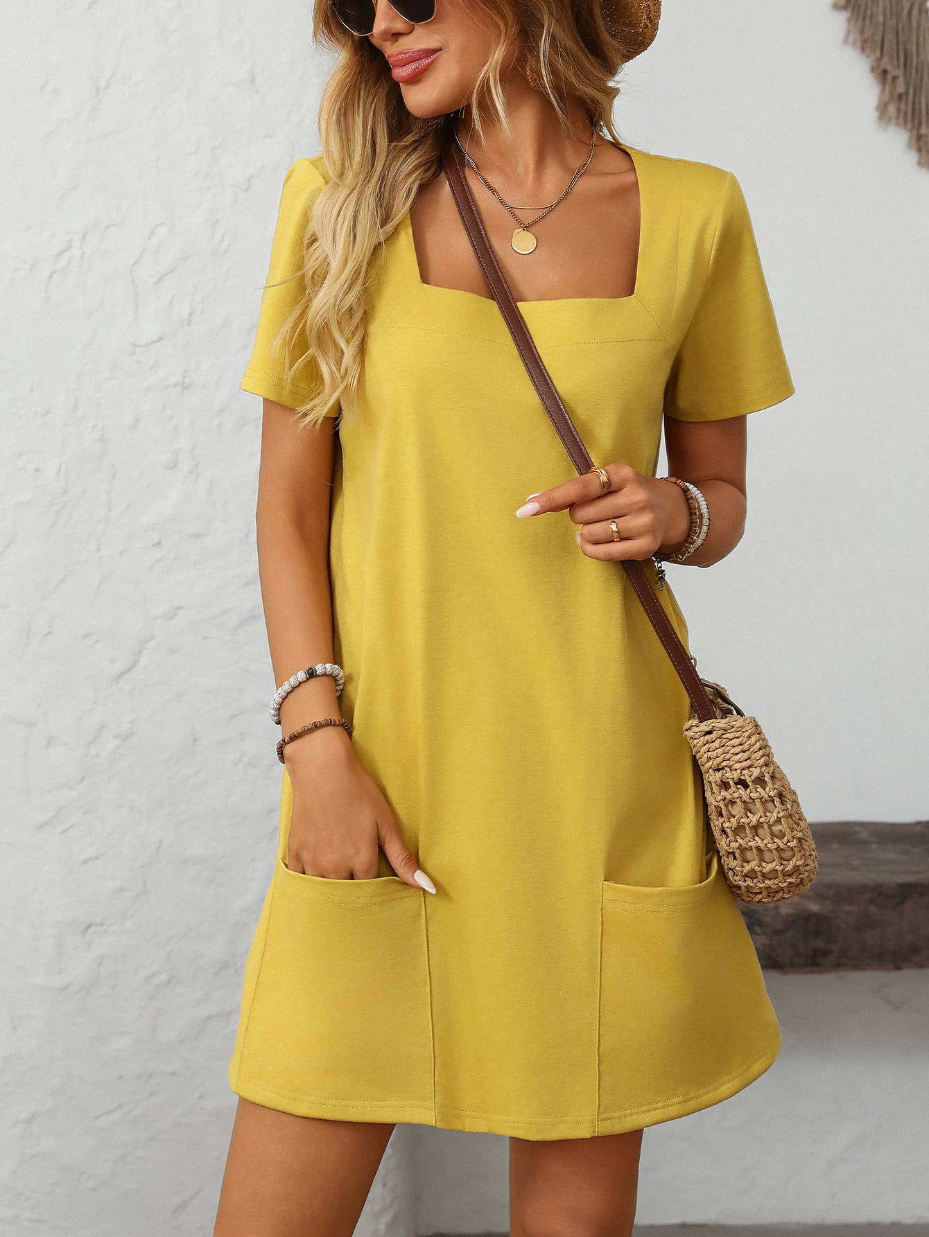 Square-neck short-sleeved casual pockets dress