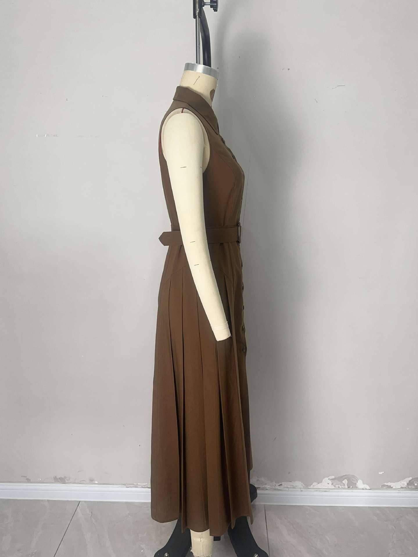 Split sleeveless solid cinched waist shirt dress