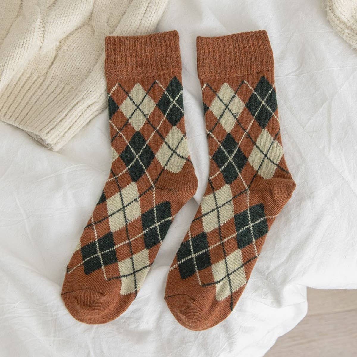 DIAMOND CHECK WARM RETRO MID-CALF SOCKS