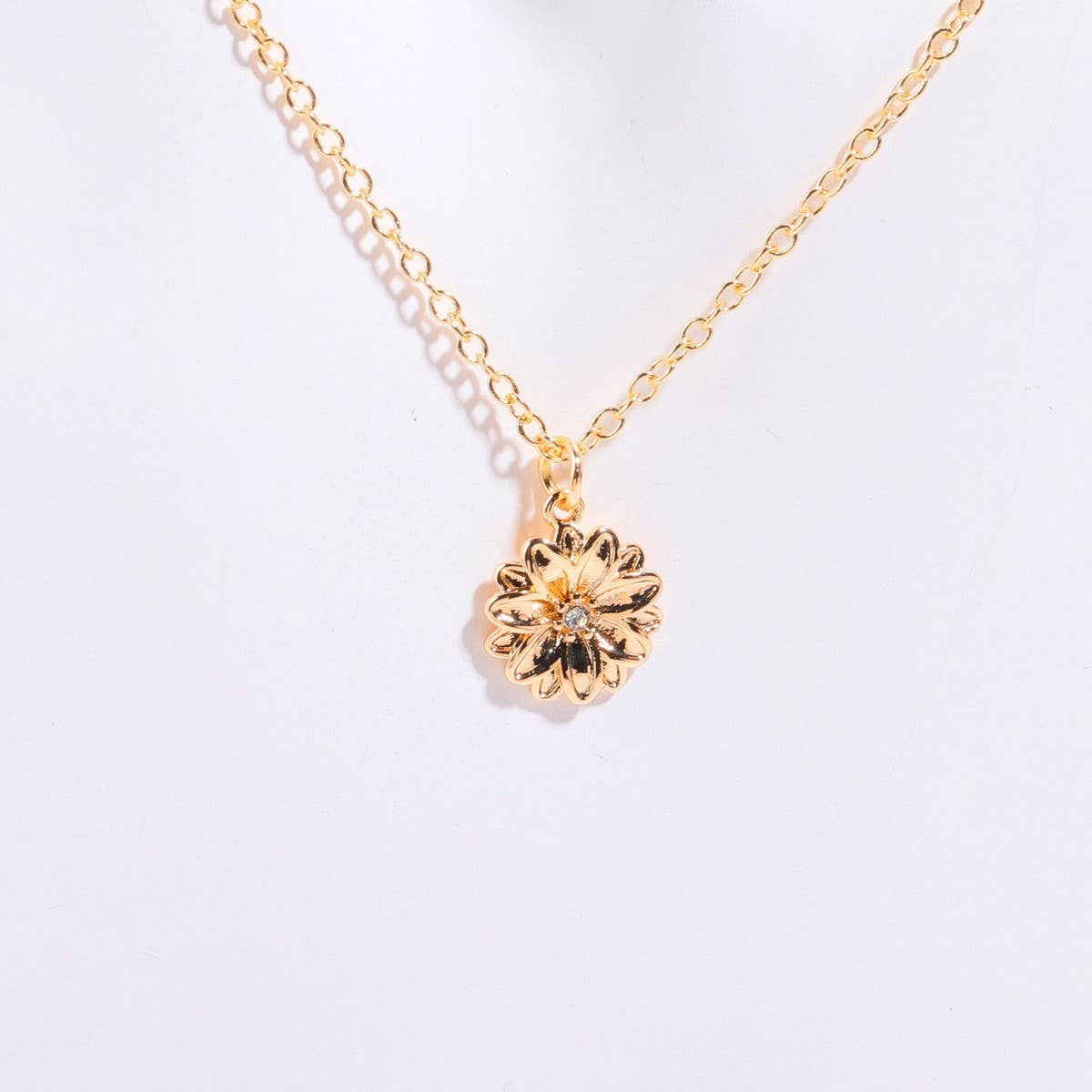 DECEMBER BIRTH FLOWER PENDANT NECKLACE