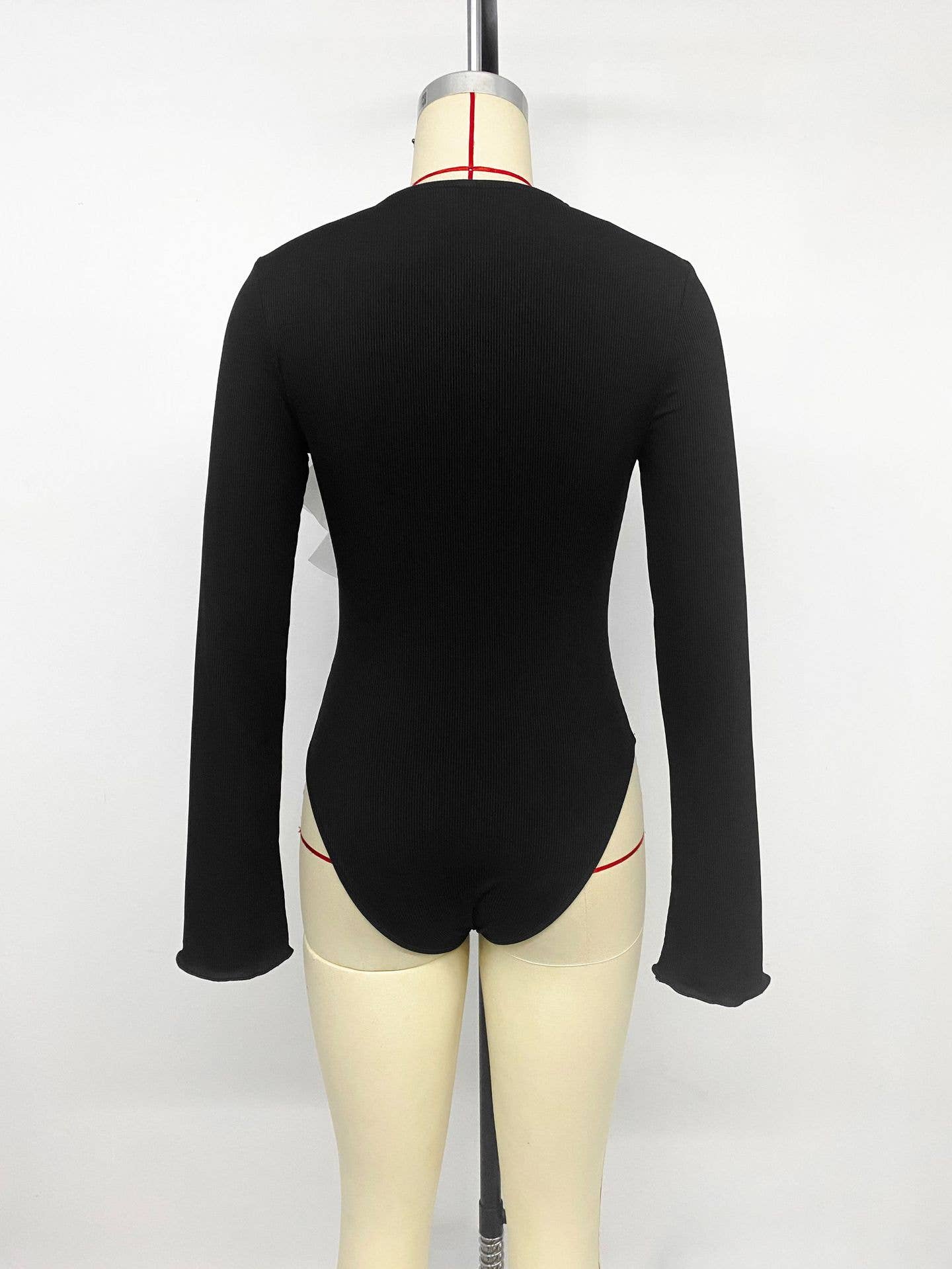 Three-dimensional floral long-sleeved jumpsuit