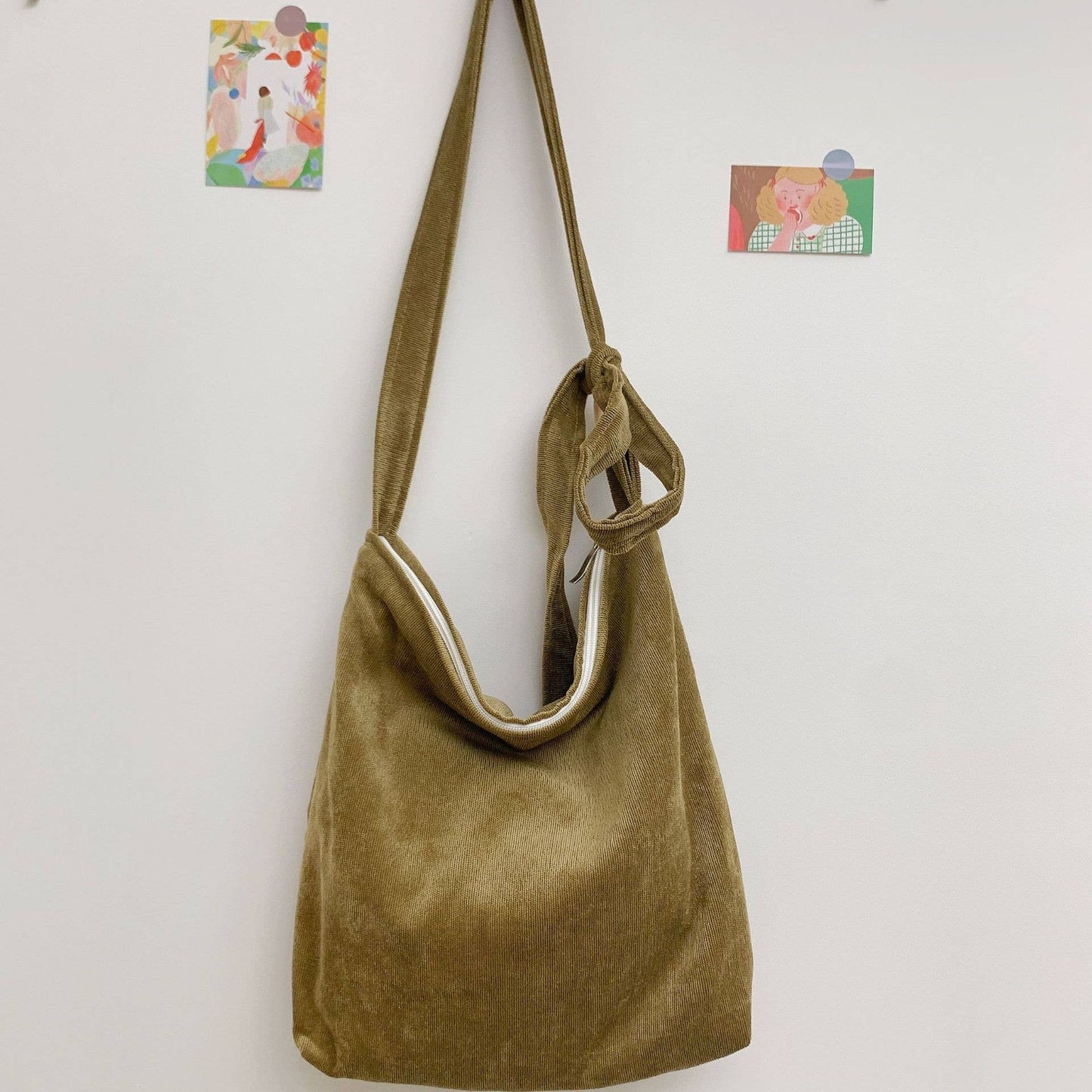 Retro corduroy laid-back single-shoulder bag