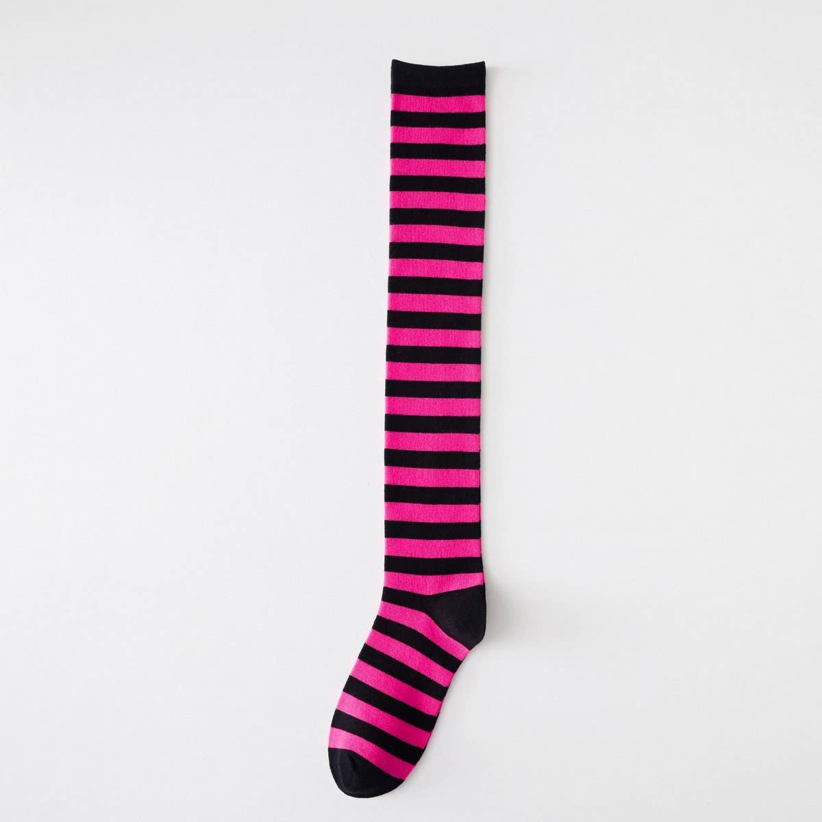 SWEET BONELESS SLIM BLACK STRIPED KNEE-HIGH SOCKS