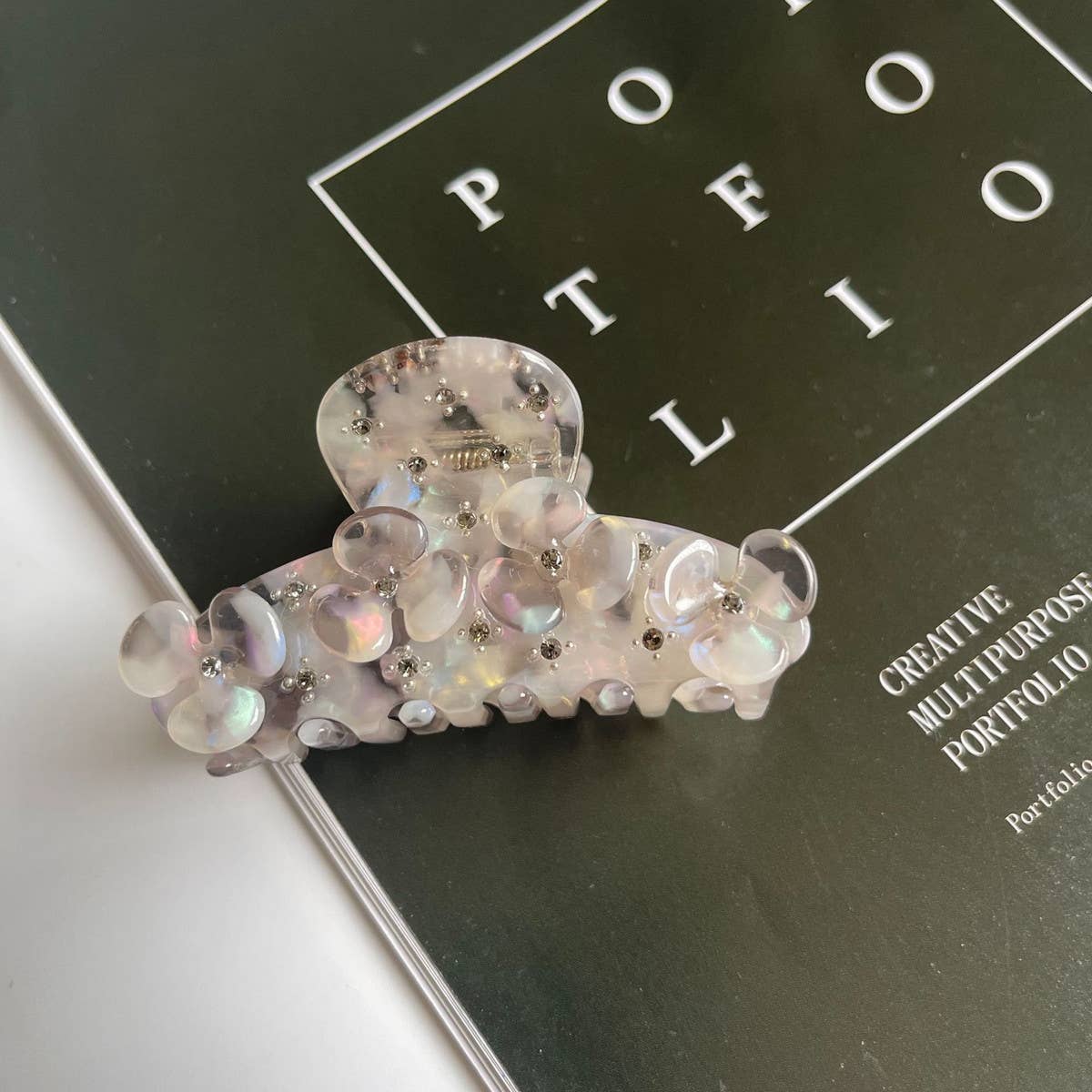 Vintage Rhinestone Acetate Floral Claw Hair Clip_CWAHA1346