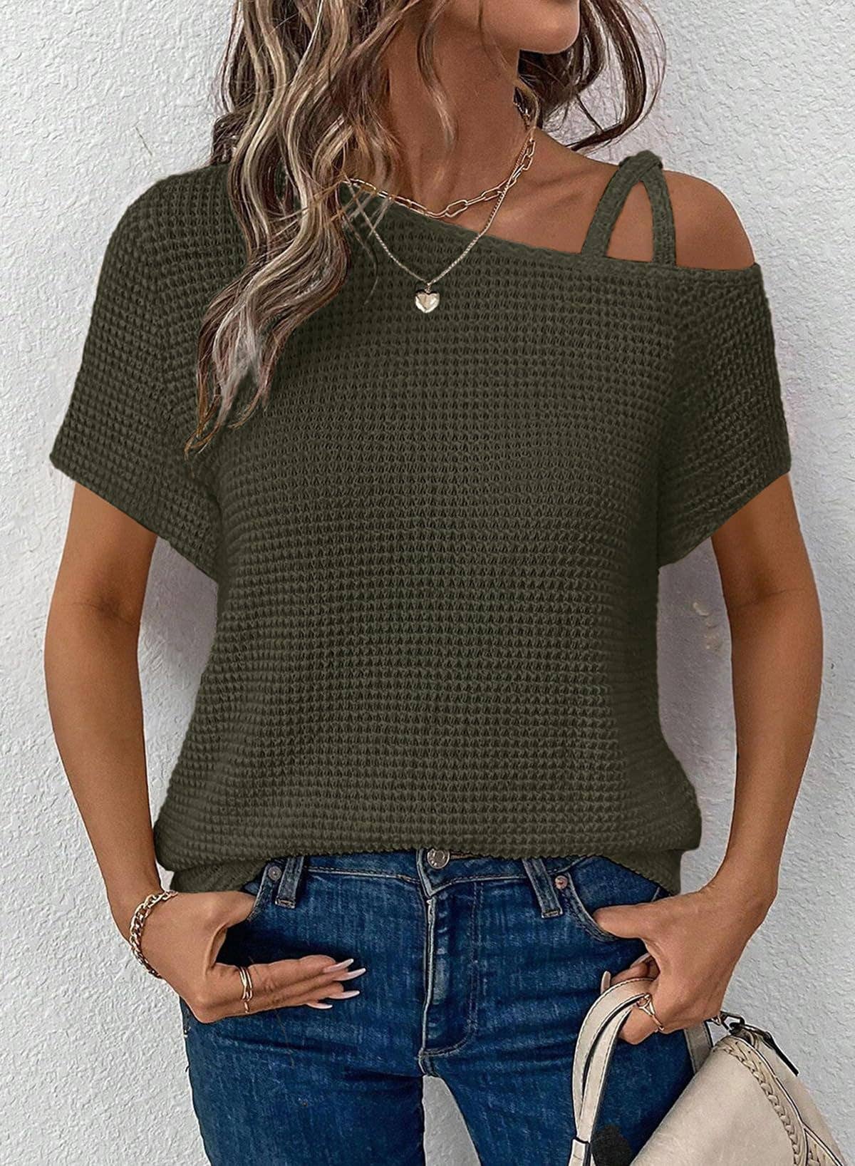 Short sleeved off-the-shoulder knit T-shirt