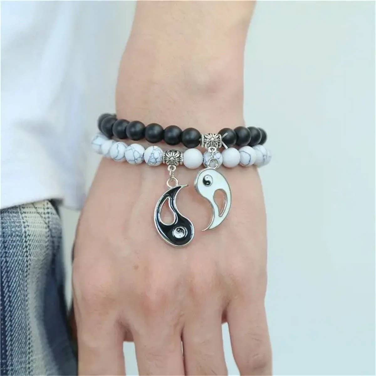 CWAJE4231_WHITE TURQUOISE BLACK AND WHITE TAI CHI BRACELET