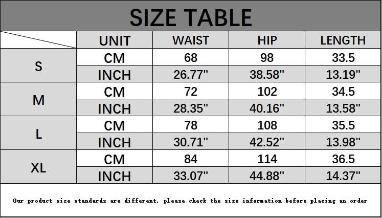 Versatile button-decorated straight shorts