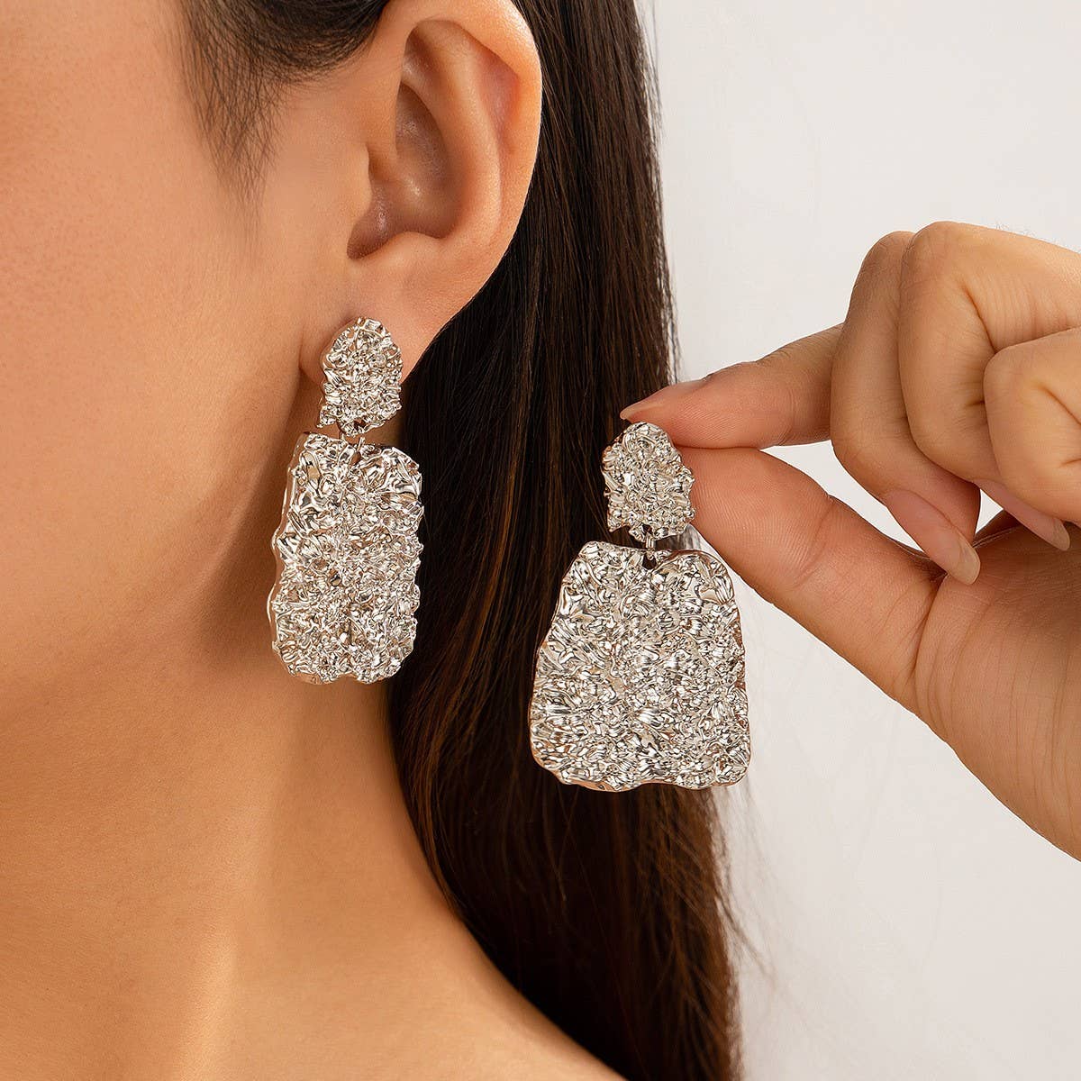 FASHION PERSONALITY COOL STYLE PLEATED EARRINGS_CWMM3197
