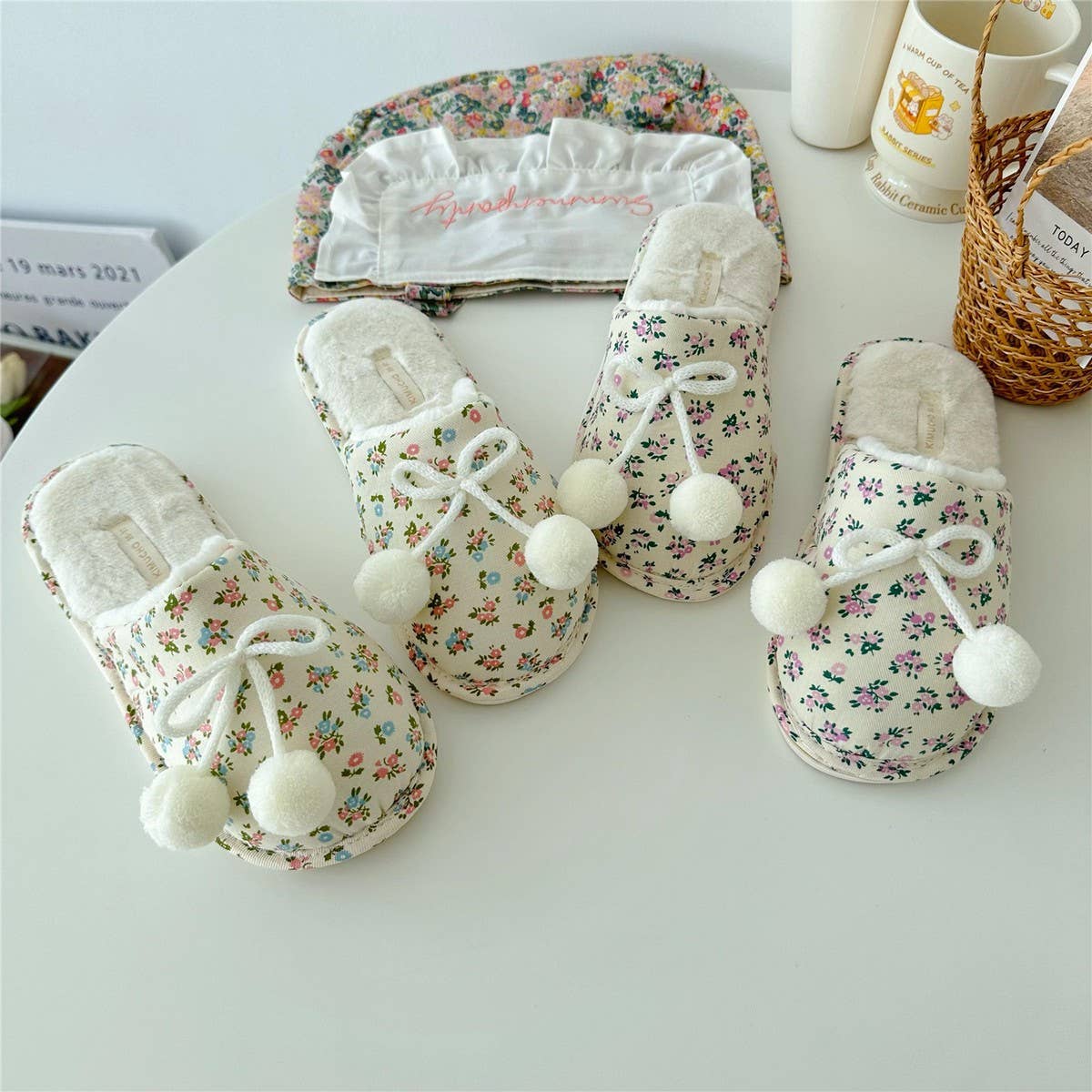 NEW STYLE PLUSH HOME WARM THICK-SOLED SLIPPERS_CWMM2984