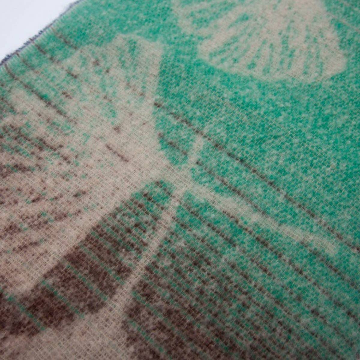 Ginkgo Jacquard Scarf ? Loop Yarn Fringe Winter