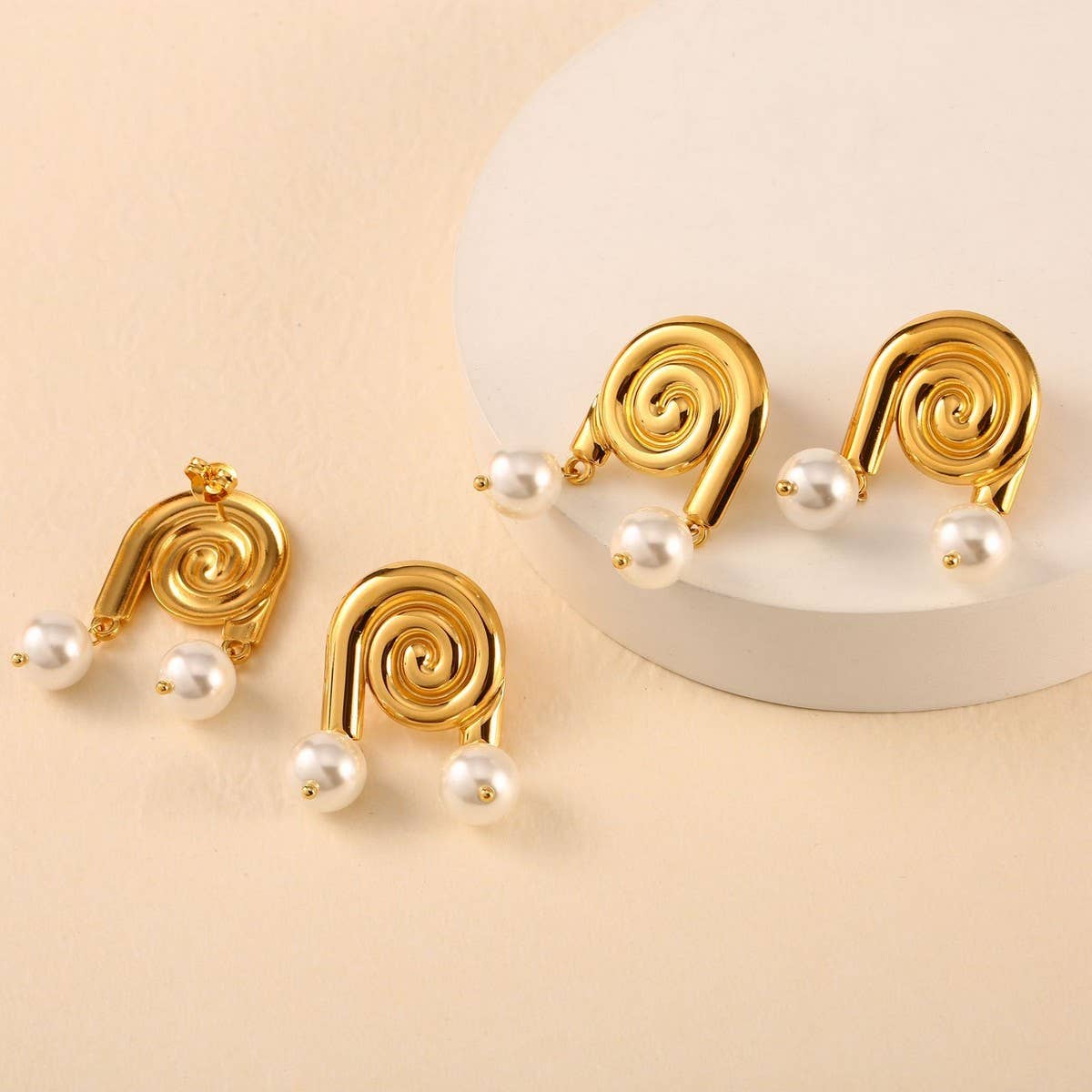 18K Stainless Steel Pearl Conch Stud Earrings_CWMM8916