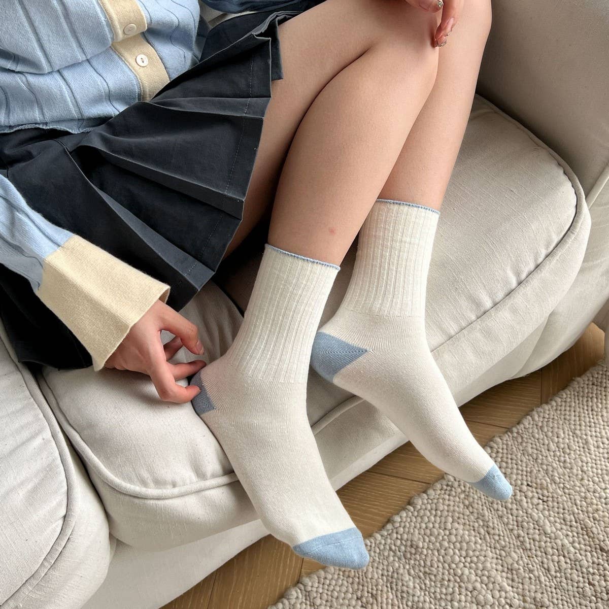 AUTUMN AND WINTER COLOR MATCHING MID-CALF SOCKS_CWMS0902