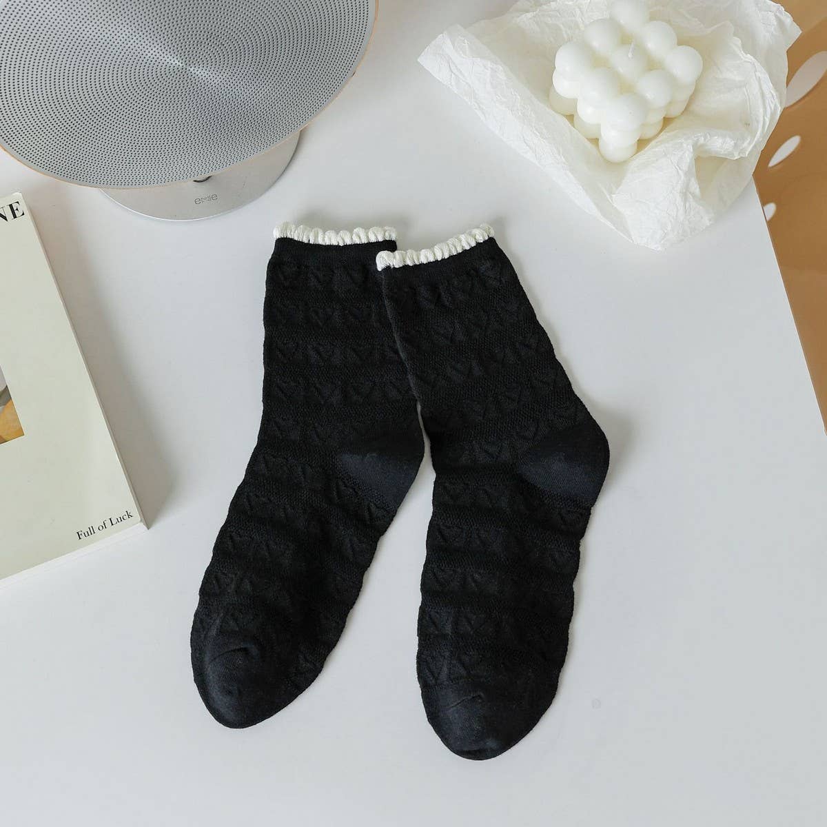 SIMPLE AND FRESH BLACK AND WHITE SOCKS FOR WOMEN