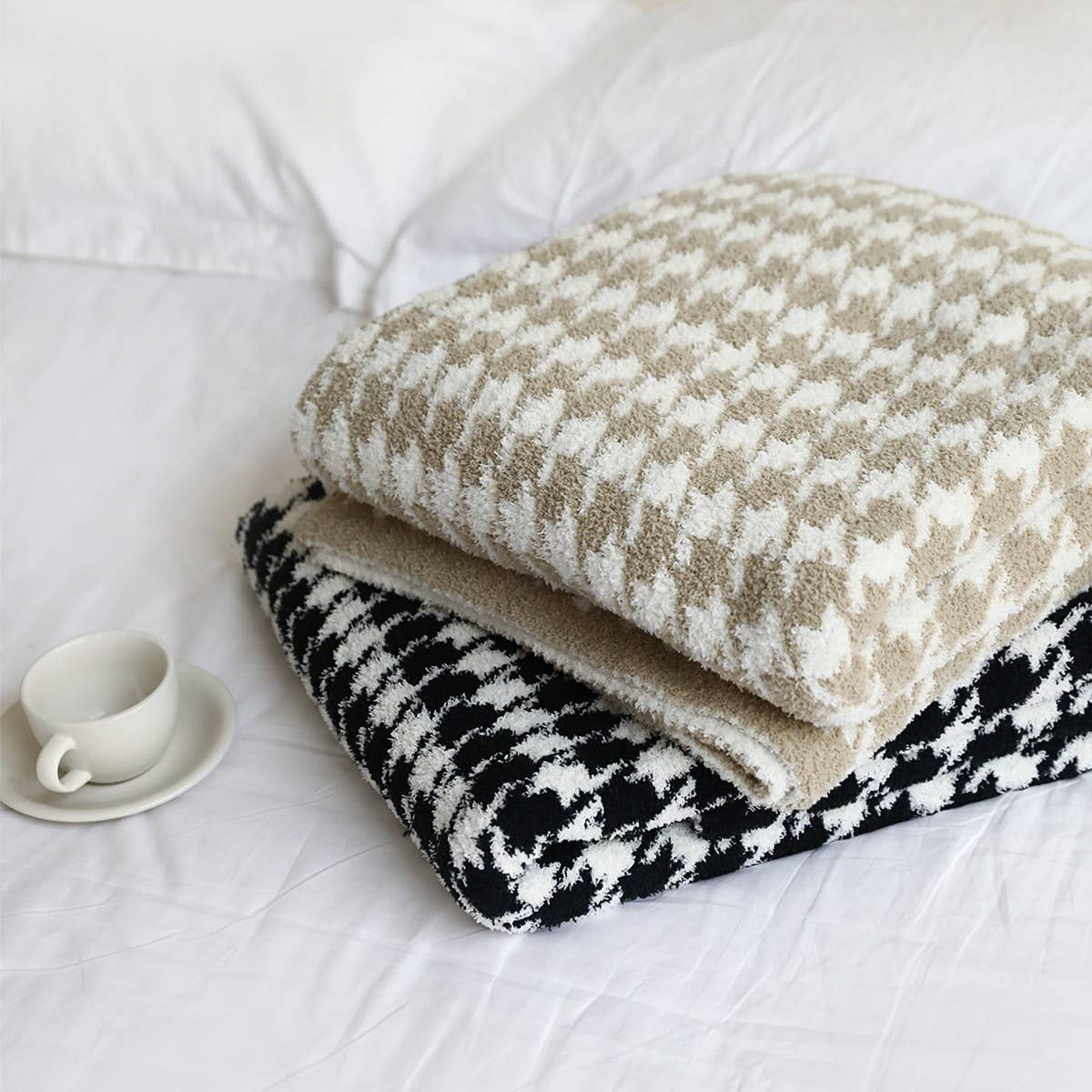 ZEBRA PRINT, HOUNDSTOOTH COZY THROW BLANKETS_CWMM0210