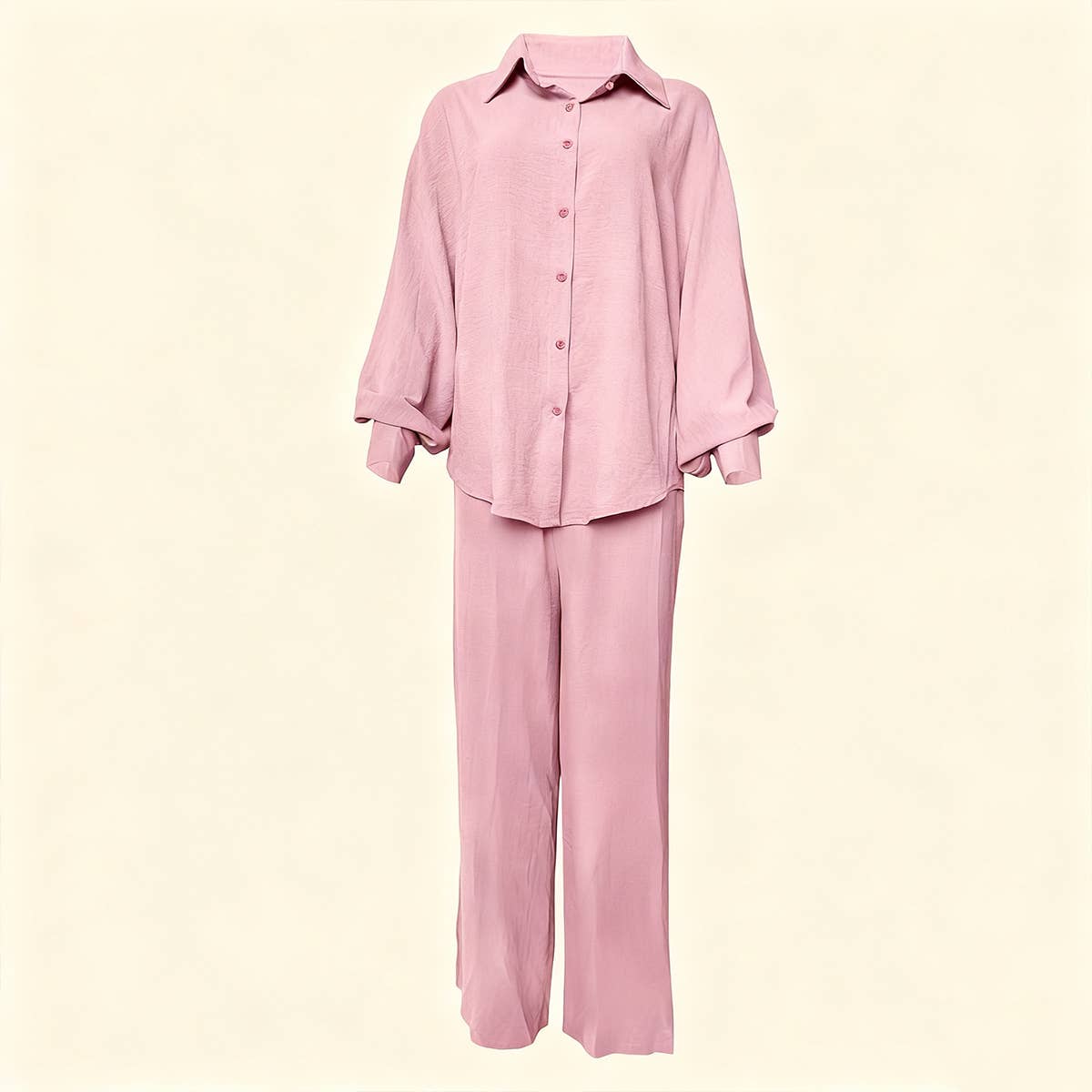 Solid-color shirt, high-waisted trousers suit