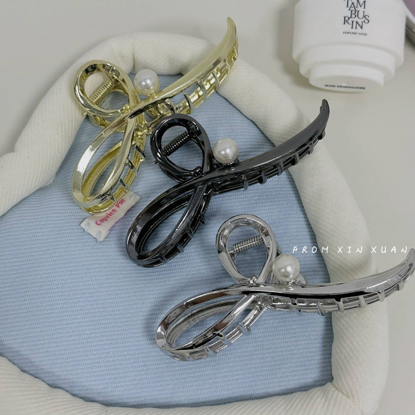 Metal pearl clip simple cold wind back head hair shark clip