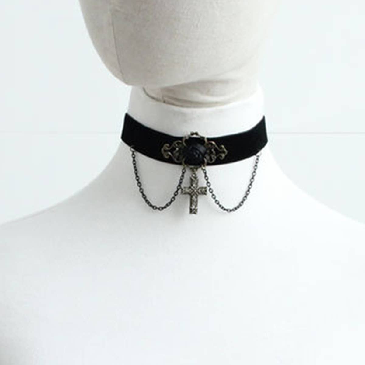 HALLOWEEN CROSS GOTHIC PUNK SHORT NECKLACE