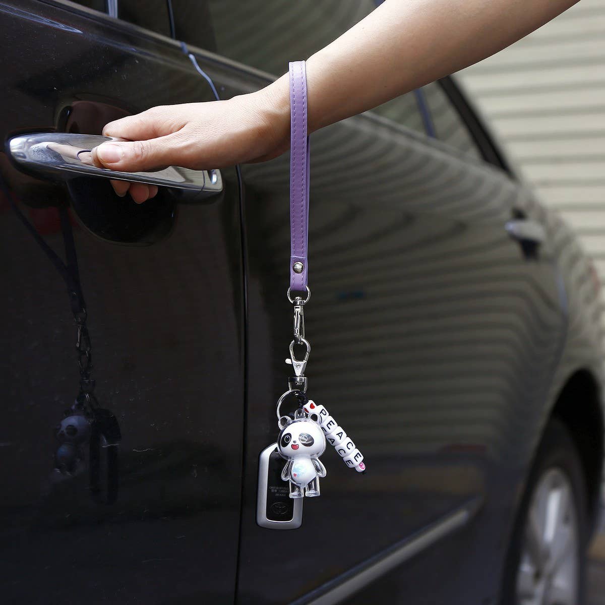 RETRO DUAL PURPOSE TASSEL BRACELET KEYCHAIN_CWMM1214