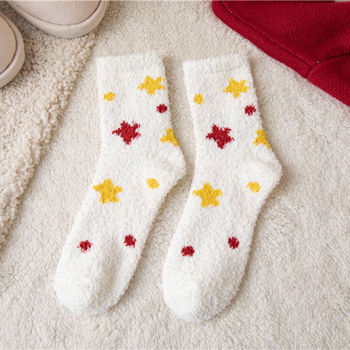 CHRISTMAS STAR PATTERN COZY SOCKS