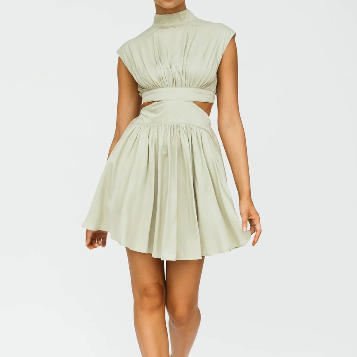 Round-neck solid-color cinched waist dress