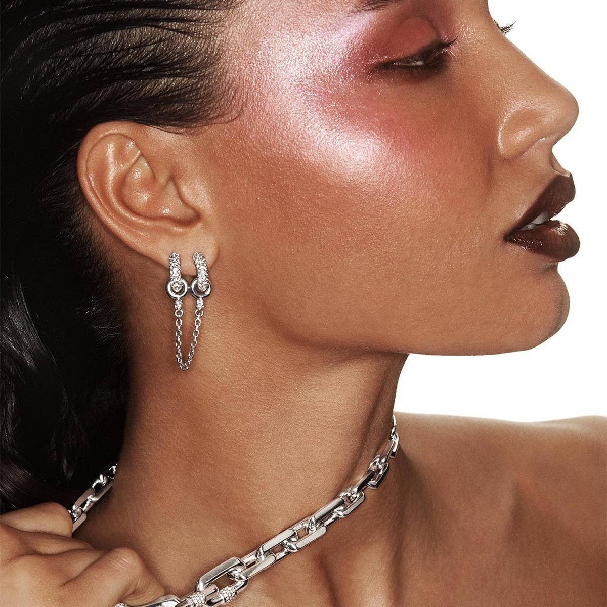 Fashionable And Exquisite Earrings With Chain_CWAJE5128