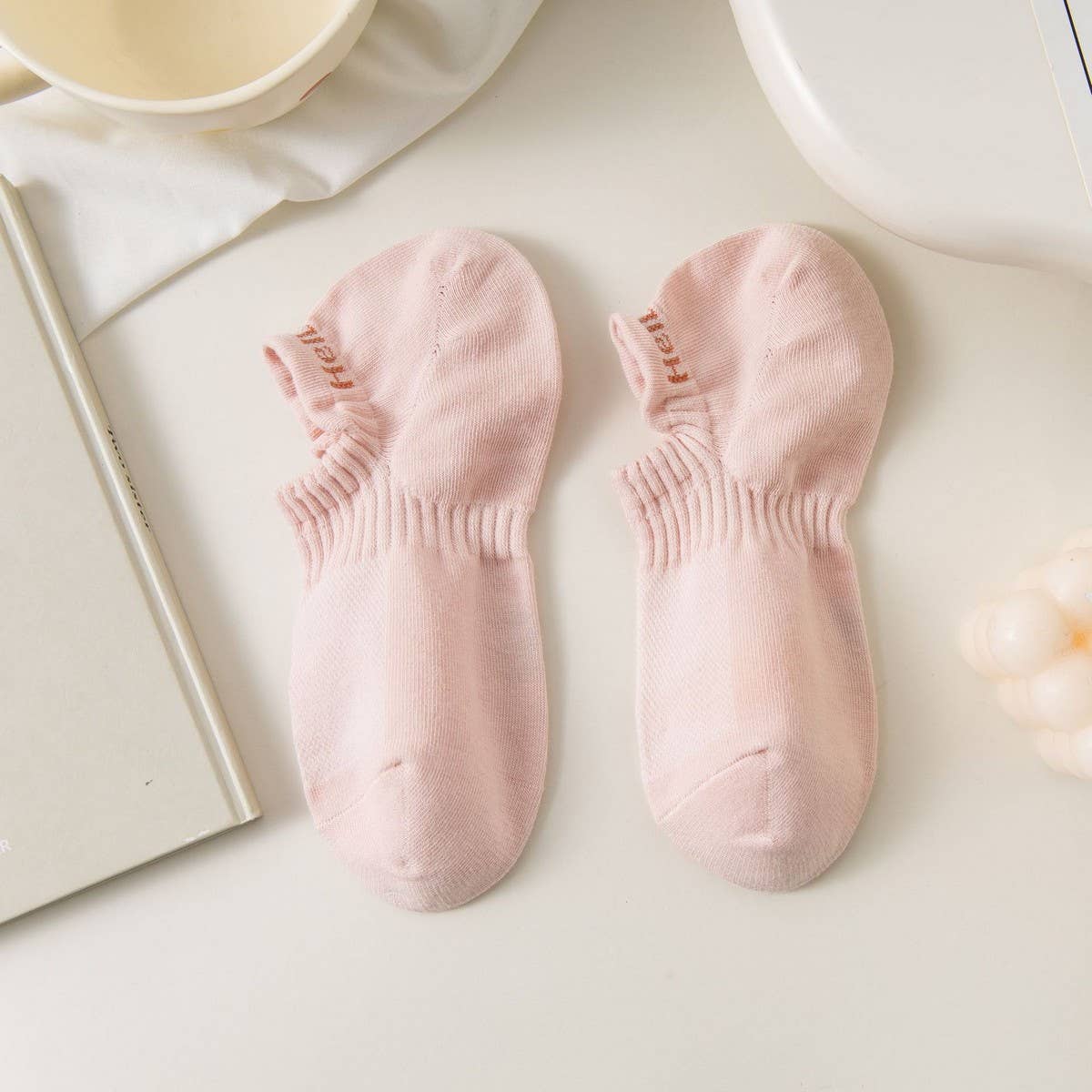 WOMEN MESH BREATHABLE INVISIBLE SOCKS