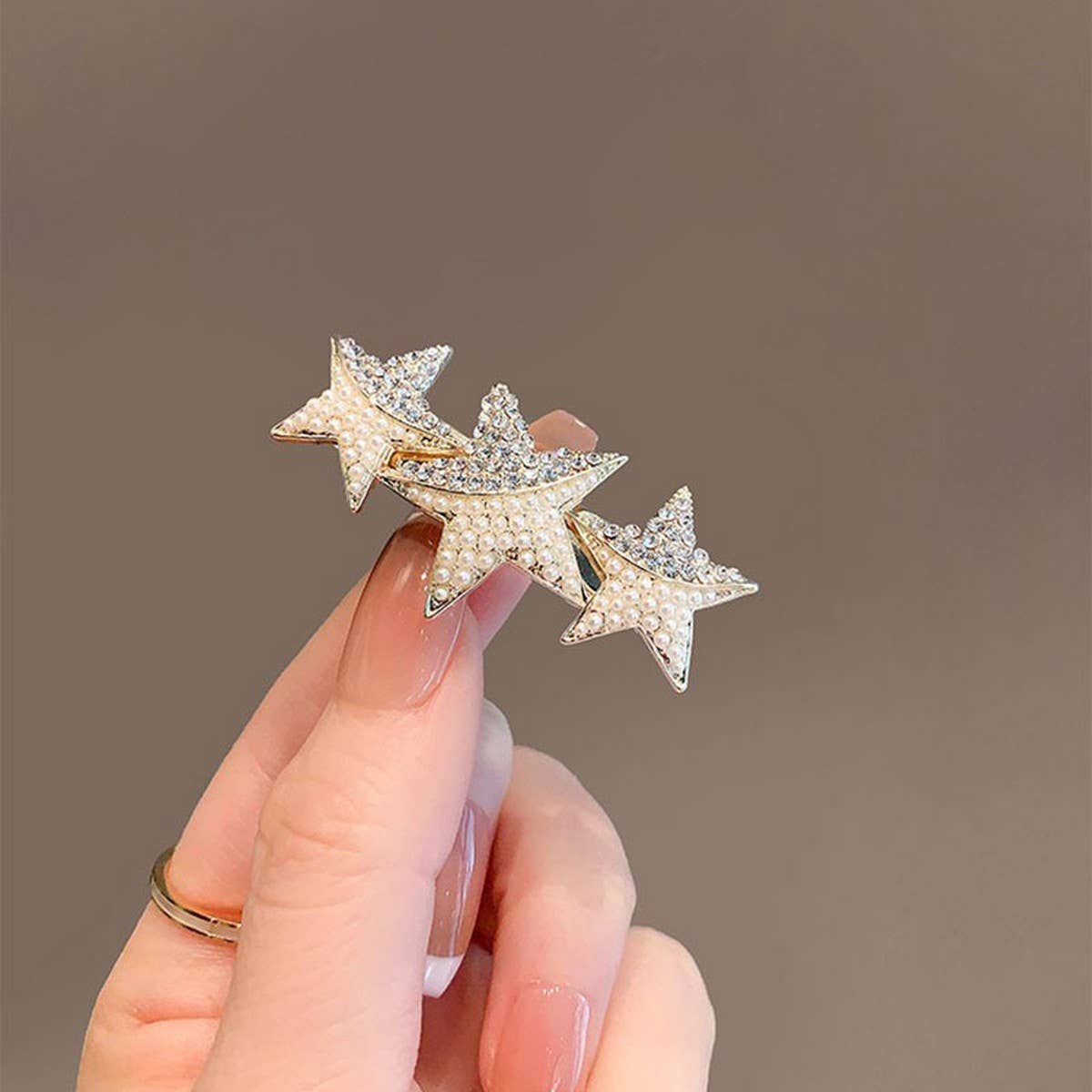 STARFISH FIVE-POINTED STAR PEARL DUCKBILL HAIRPIN_CWAHA4660