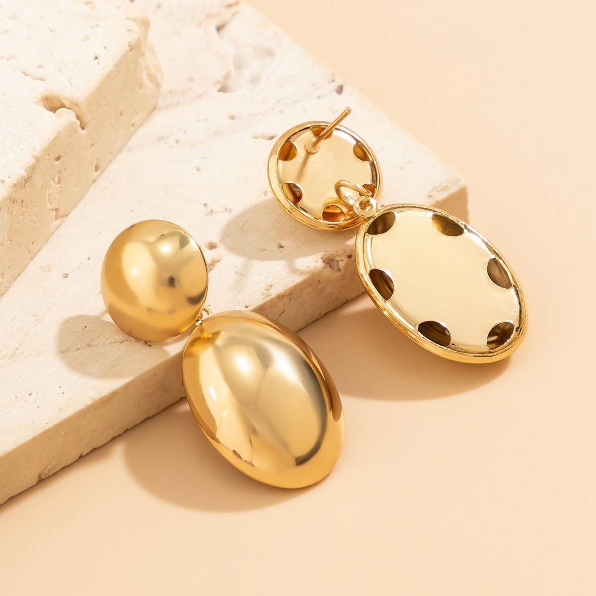 MINIMALIST GEOMETRIC WATER DROP EARRINGS