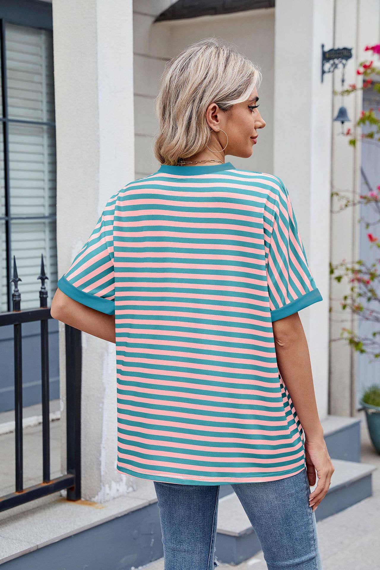 Round neck sleeved striped short-sleeved T-shirt
